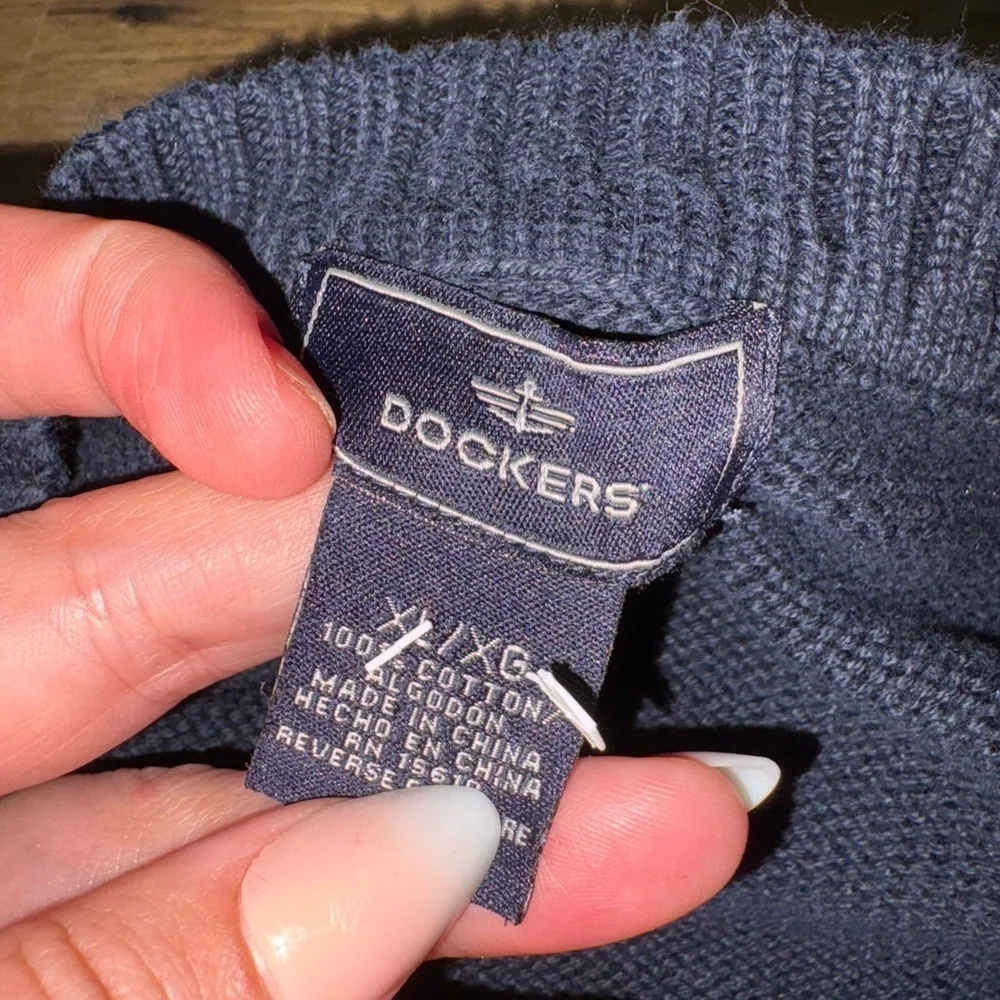 Dockers Men's Dark Blue Sweater with Light Tan Grid